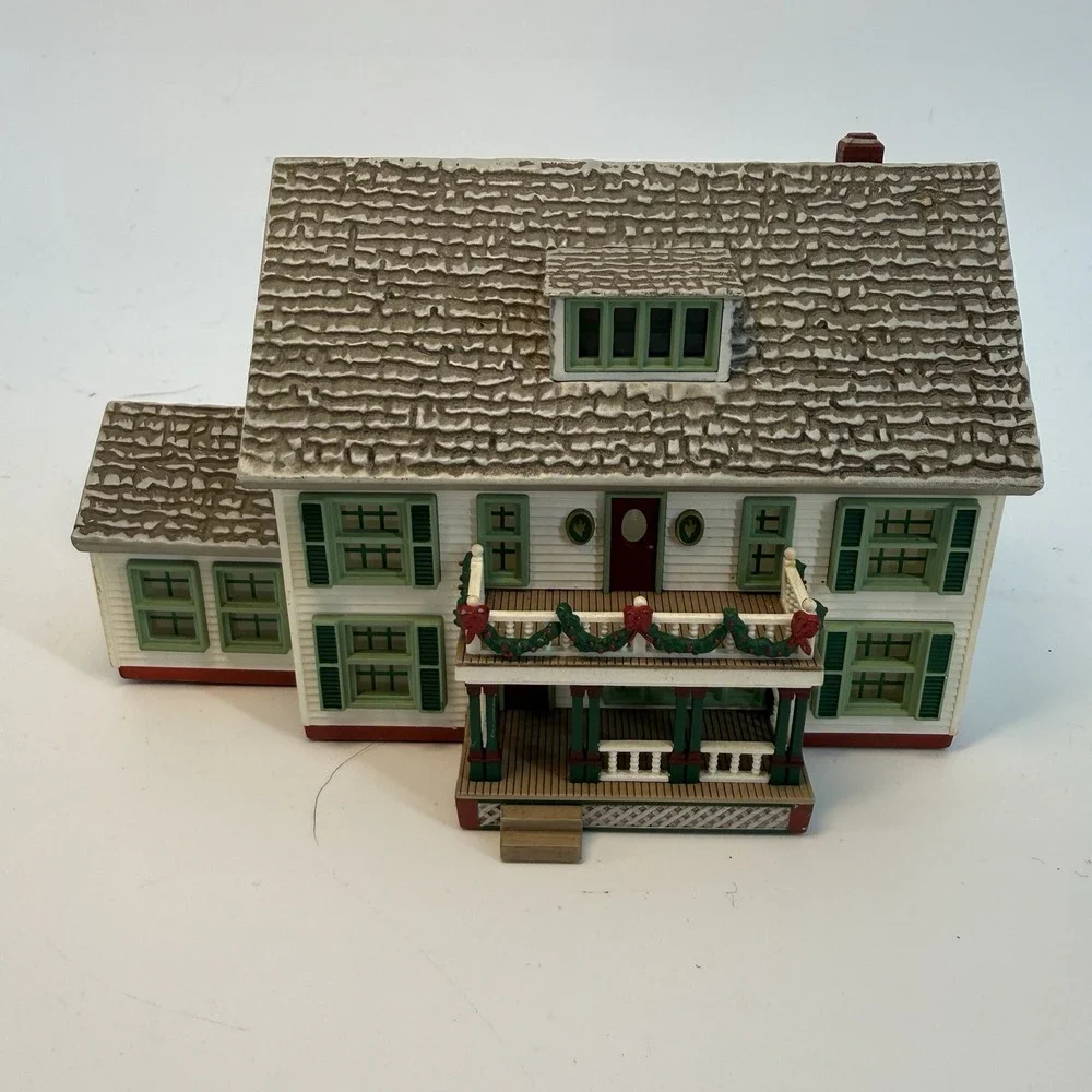 Hallmark Sarah's Maine Home 1994 Sarah Plain And Tall‎ Collection Decorative